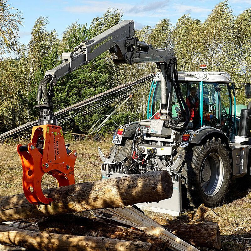 tracteur multifonctions pour entretien paysager