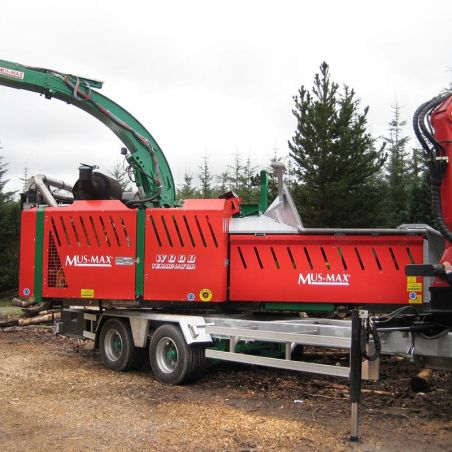 broyeur à plaquettes adapté sur camion pour bois énergie