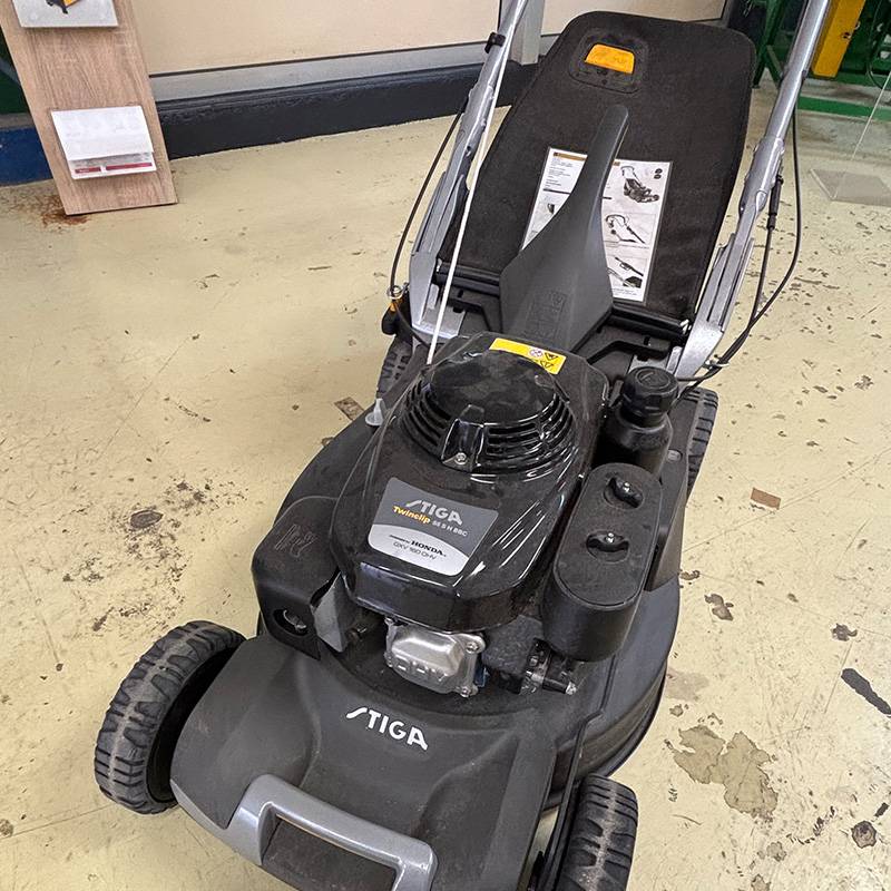 tondeuse thermique tractée