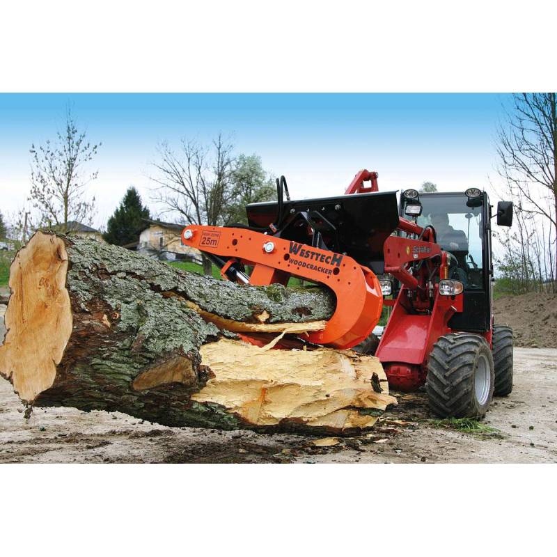 WESTTECH Woodcracker L 540 : pré-fente de gros bois sur chargeur