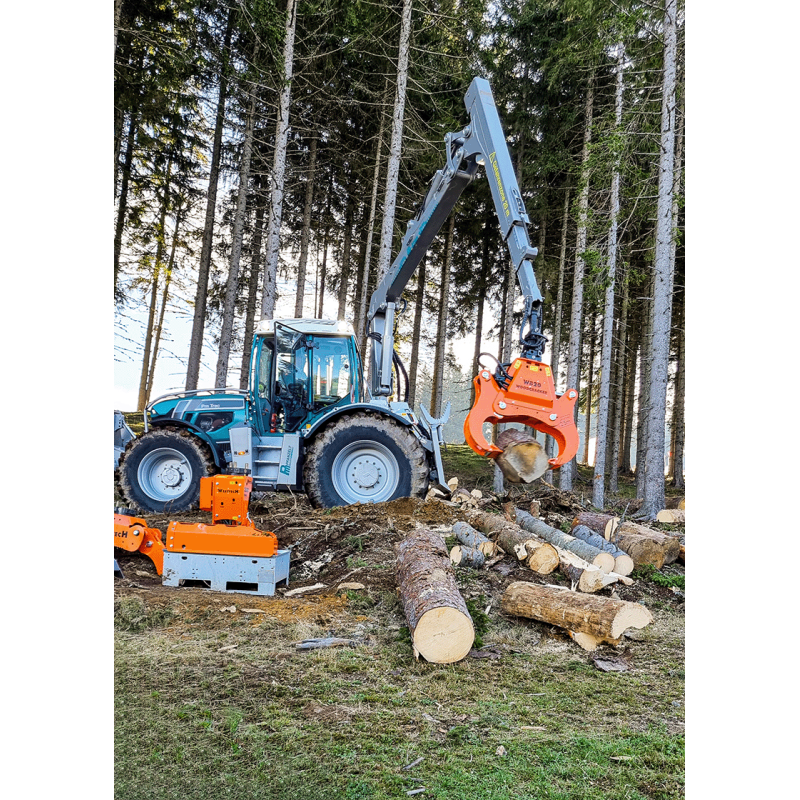 Woodcracker W 820 sur porteur — photo constructeur WESTTECH ; configuration illustrée.