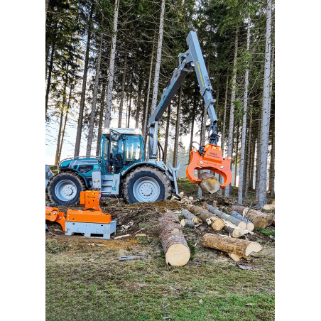 Woodcracker W 820 sur porteur — photo constructeur WESTTECH ; configuration illustrée.