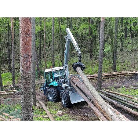 PFANZELT FELIX quatre roues en débardage de bois long